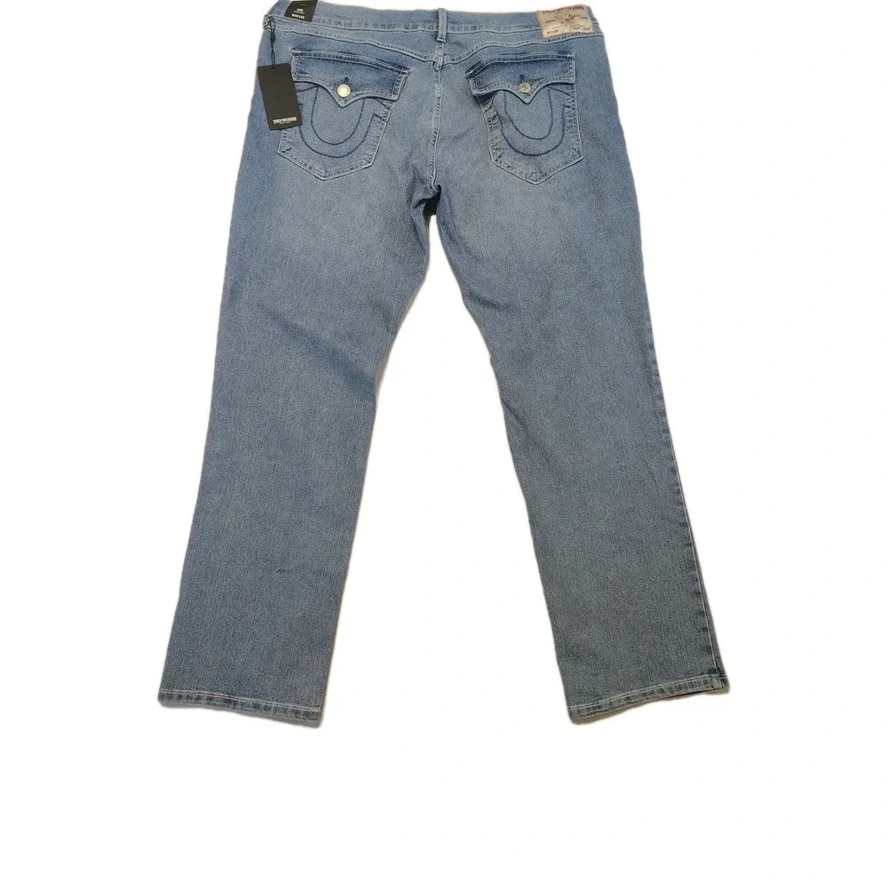 True Religion Geno SN Flap Slim Light Idyllic Wash 40x32 Relaxed Slim Jean‎ A4